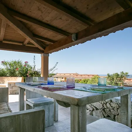 Casa Azzurra, 200 Mt Dal Mare, Bbq, Piscina Condominiale * Golfo Aranci