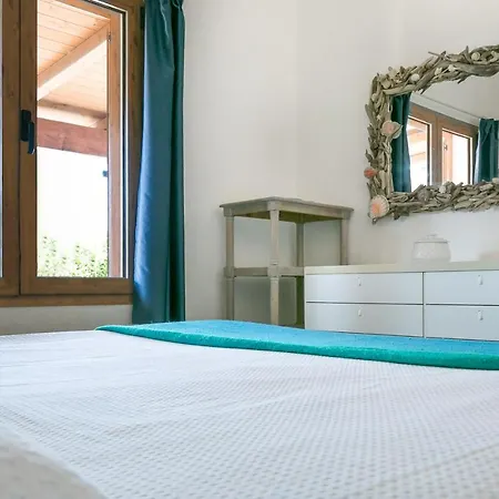 Casa Azzurra, 200 Mt Dal Mare, Bbq, Piscina Condominiale Golfo Aranci