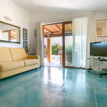 Casa Azzurra, 200 Mt Dal Mare, Bbq, Piscina Condominiale Golfo Aranci